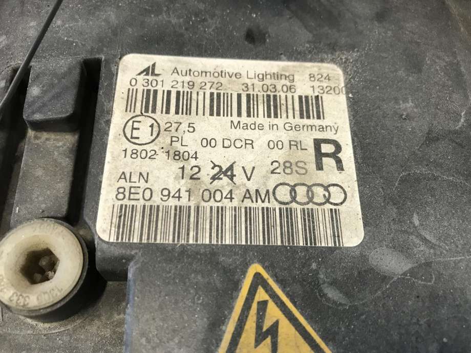 Frontlykt høyre xenon til Audi A4 2004-2008 (Type III) (B7) (B7) 