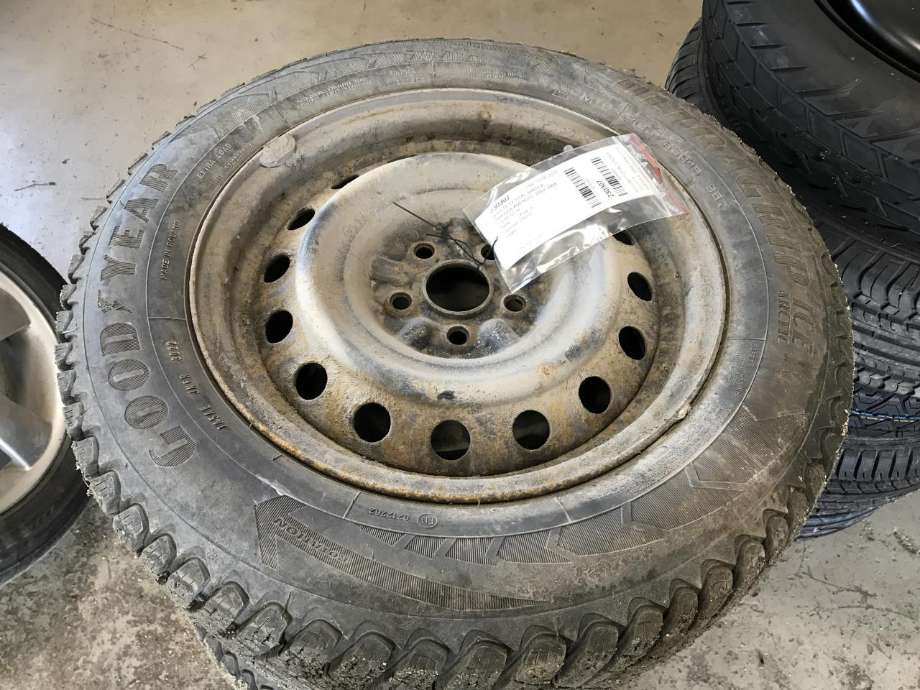 Hjulsett stål vinter til Toyota Avensis, 2003-2008 (Type II)  