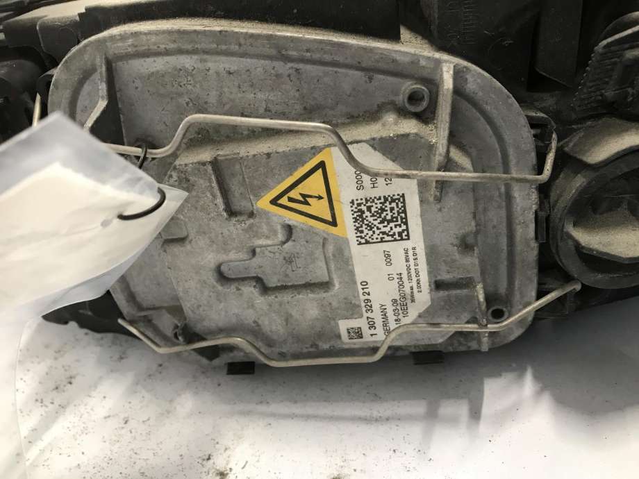Frontlykt høyre xenon til Volvo V50 2007-2012 (Fase 2)  