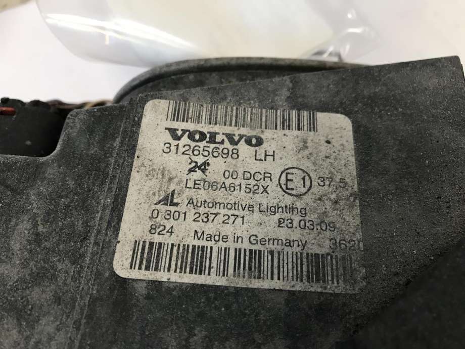 Frontlykt venstre xenon til Volvo V50 2007-2012 (Fase 2)  