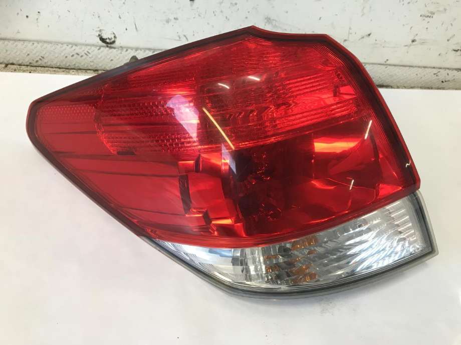 Baklykt venstre til Subaru Legacy, 2009-2015  