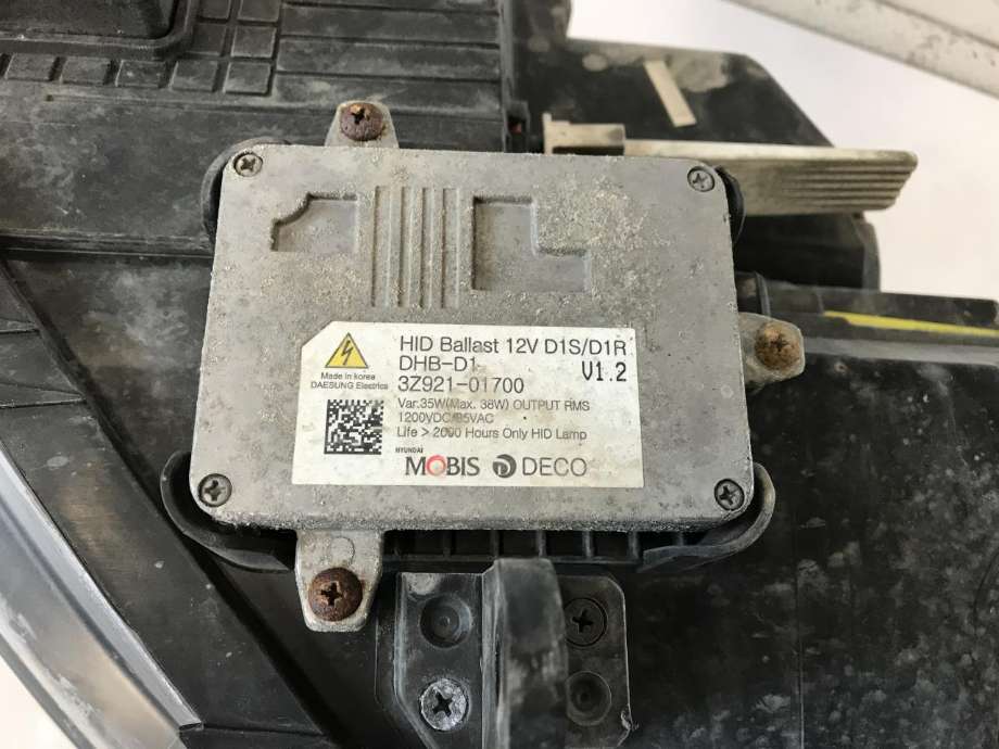 Frontlykt høyre xenon til Hyundai i40 2012-2017  