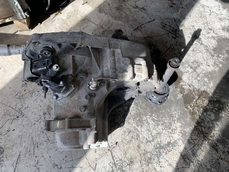 Girkasse manuell til VW Transporter / Caravelle 1990-2003 (T4) (T4)