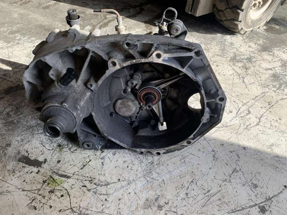 Girkasse manuell til VW Transporter / Caravelle 1990-2003 (T4) (T4)