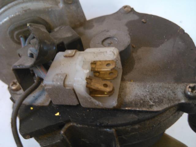 Viskermotor frontrute til Toyota Carina 1982-1991  