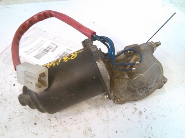 Viskermotor frontrute til Mazda 323, 1983-1985 (859100-6630)