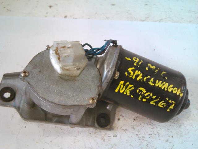 Viskermotor frontrute til Mitsubishi Space Wagon, 1984-1991  