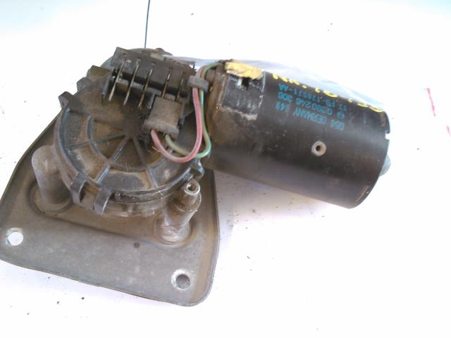 Viskermotor frontrute til Ford Fiesta, 1984-1988 (Type II)  (0390246306)