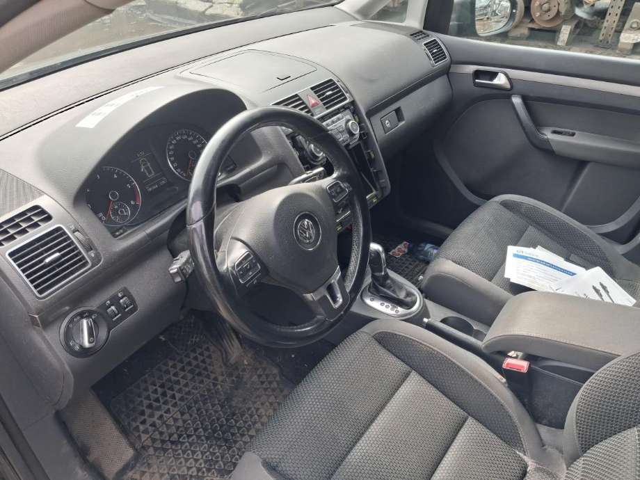 VW Touran 2010-2015 (Type I, Fase 3) , Motorkode: CAYC, Girkassekode: NQE