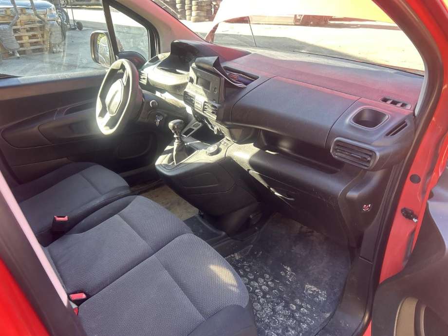 Peugeot Partner 2019-->> (Type III) , Motorkode: YH01, Girkassekode: 
