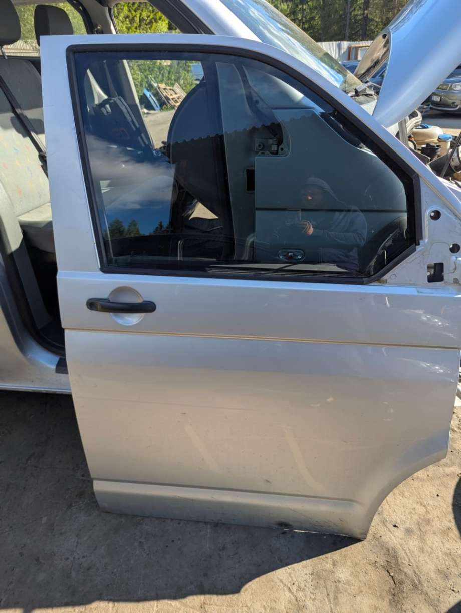 Dør høyre foran til VW Transporter / Caravelle 2003-2009 (Fase 1) (T5) (T5) 