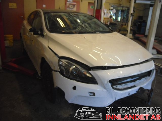 Volvo V40 2012-2019 , Motorkode: , Girkassekode: 