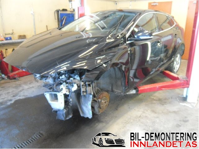Volvo V40 2012-2019 , Motorkode: , Girkassekode: 