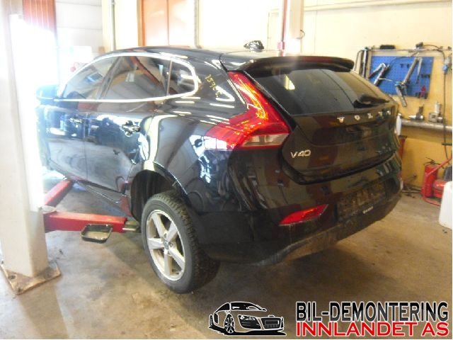 Volvo V40 2012-2019 , Motorkode: , Girkassekode: 