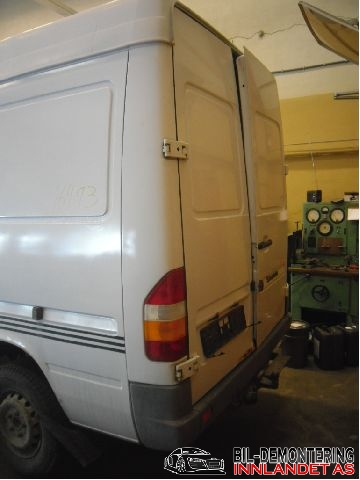 Mercedes 208-416 1995-->> , Motorkode: OM611.981, Girkassekode: 