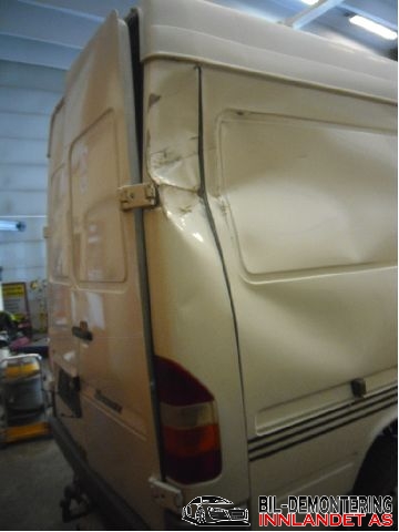 Mercedes 208-416 1995-->> , Motorkode: OM611.981, Girkassekode: 