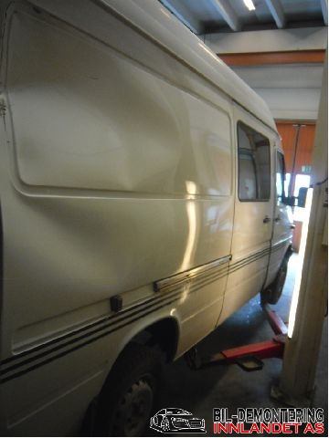 Mercedes 208-416 1995-->> , Motorkode: OM611.981, Girkassekode: 