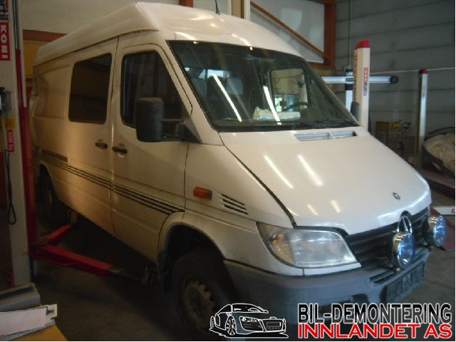 Mercedes 208-416 1995-->> , Motorkode: OM611.981, Girkassekode: 