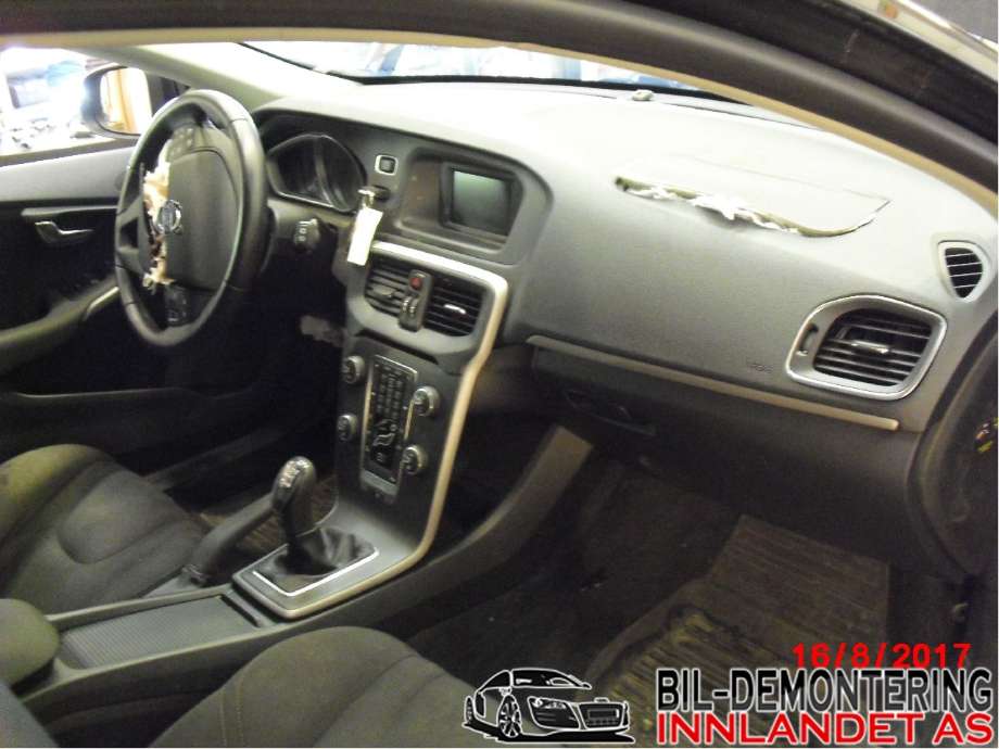 Volvo V40 2012-2019 , Motorkode: D4162T, Girkassekode: B6 / 1285228