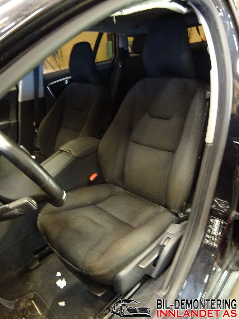 Volvo V60 2010-2013 (Type I, Fase 1) , Motorkode: D4162T, Girkassekode: MMT6
