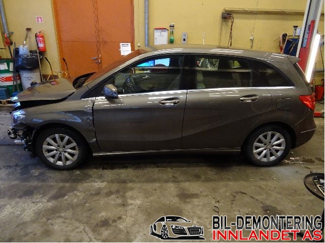 Mercedes B-Klasse 2011-2018 (W246) (W246), Motorkode: OM651.901, Girkassekode: 71164200496495