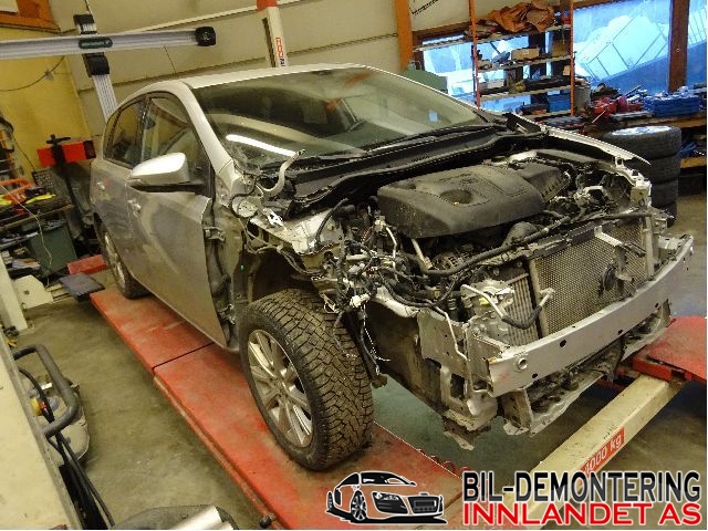 Toyota Auris 2013-2015 (Type II, Fase 1) , Motorkode: 1NDTV, Girkassekode: 3030002150