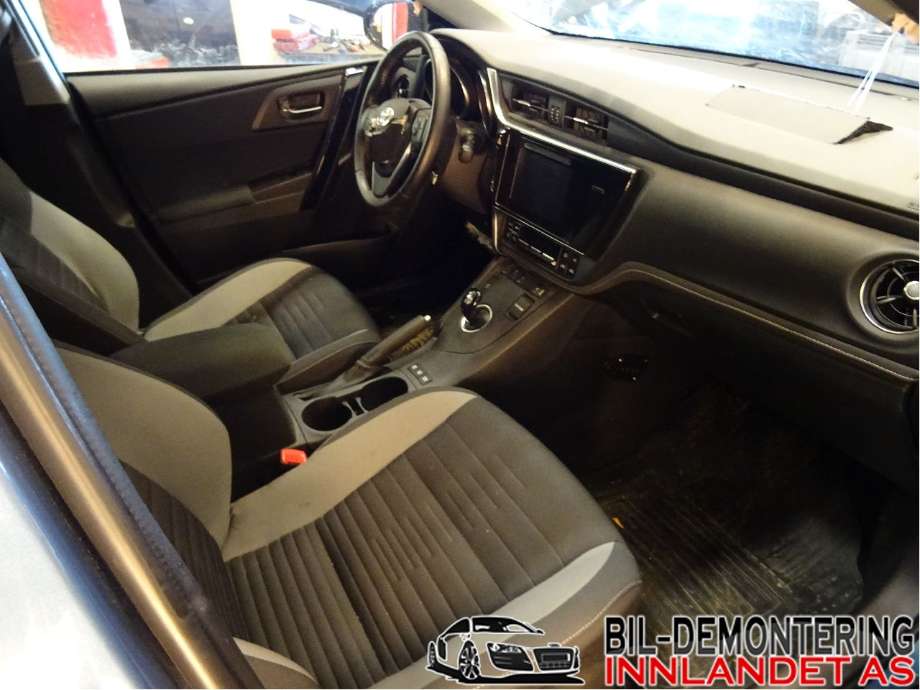 Toyota Auris 2015-2019 (Type II, Fase 2) , Motorkode: 2ZR-FXE, Girkassekode: CVT