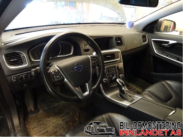 Volvo V60/V60 CC 2013-2018 (Type I, Fase 2) , Motorkode: D4162T, Girkassekode: 