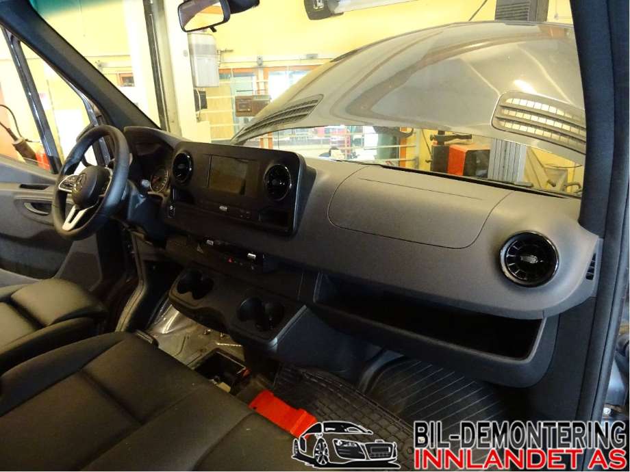 Mercedes Sprinter 2018-->> (907/910) (907/910), Motorkode: A6510105120, Girkassekode: A9072701100