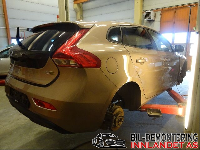 Volvo V40 2012-2019 , Motorkode: D4162T, Girkassekode: 1285228