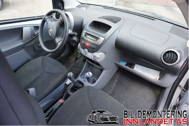 Toyota Aygo 2005-2014 (Type I) , Motorkode: 1KR-FE, Girkassekode: 303000H031