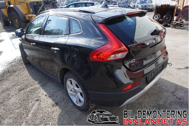 Volvo V40 2012-2019 , Motorkode: D4162T, Girkassekode: B6
