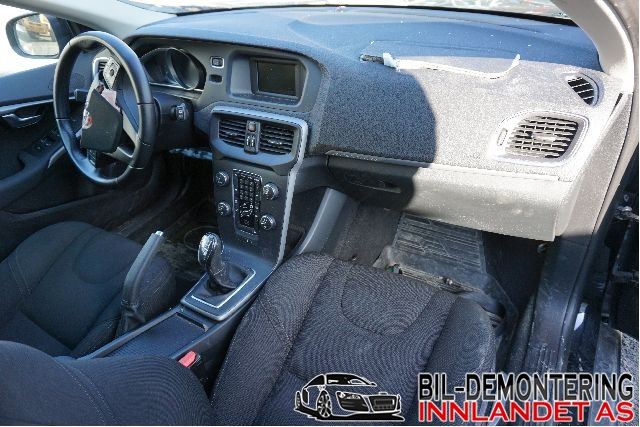 Volvo V40 2012-2019 , Motorkode: D4162T, Girkassekode: B6