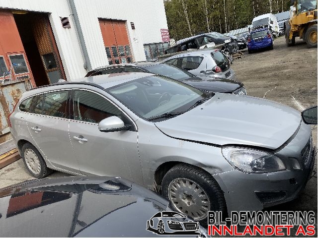 Volvo V60 2010-2013 (Type I, Fase 1) delebil , Motorkode: D4162T, Girkassekode: 36051127