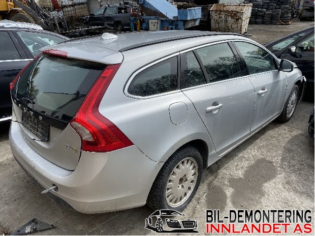 Volvo V60 2010-2013 (Type I, Fase 1) delebil , Motorkode: D4162T, Girkassekode: 36051127