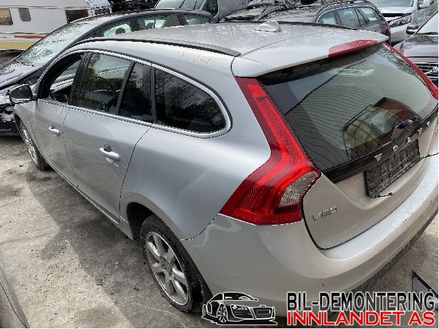 Volvo V60 2010-2013 (Type I, Fase 1) delebil , Motorkode: D4162T, Girkassekode: 36051127