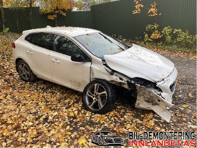 Volvo V40 2012-2019 , Motorkode: B4154T5, Girkassekode: 1285224