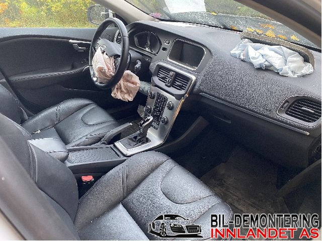 Volvo V40 2012-2019 , Motorkode: B4154T5, Girkassekode: 1285224