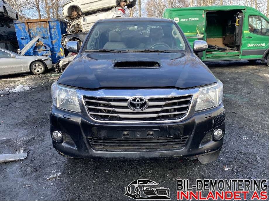 Toyota Hilux 2012-2016 delebil , Motorkode: 2KD-FTV, Girkassekode: 33030-0K750