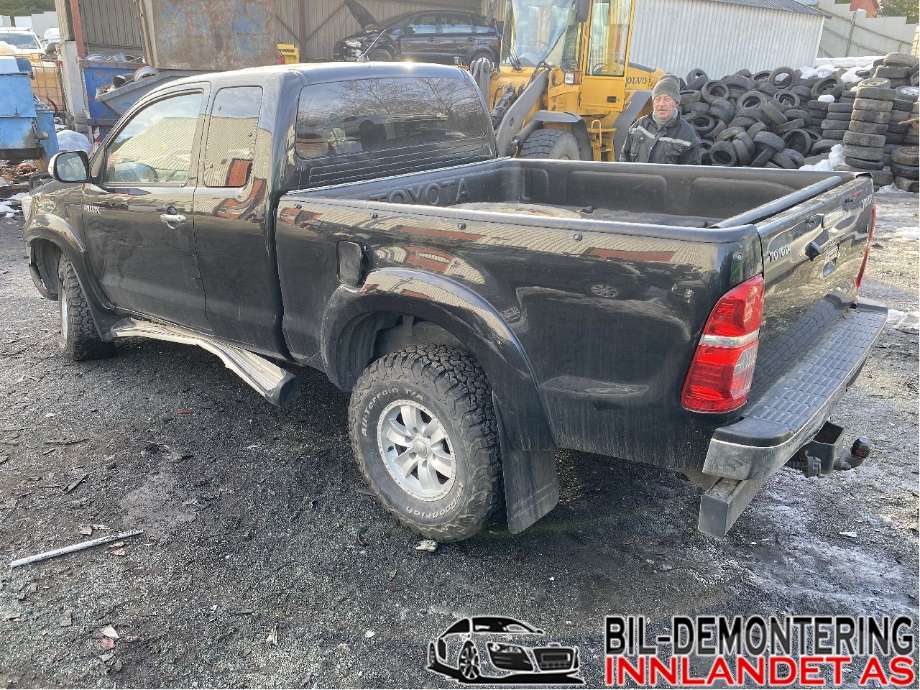 Toyota Hilux 2012-2016 delebil , Motorkode: 2KD-FTV, Girkassekode: 33030-0K750
