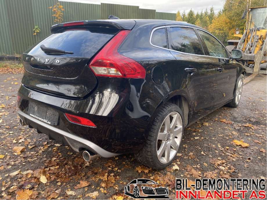 Volvo V40 2012-2019 , Motorkode: D4204T8, Girkassekode: TF-71SC 1285224