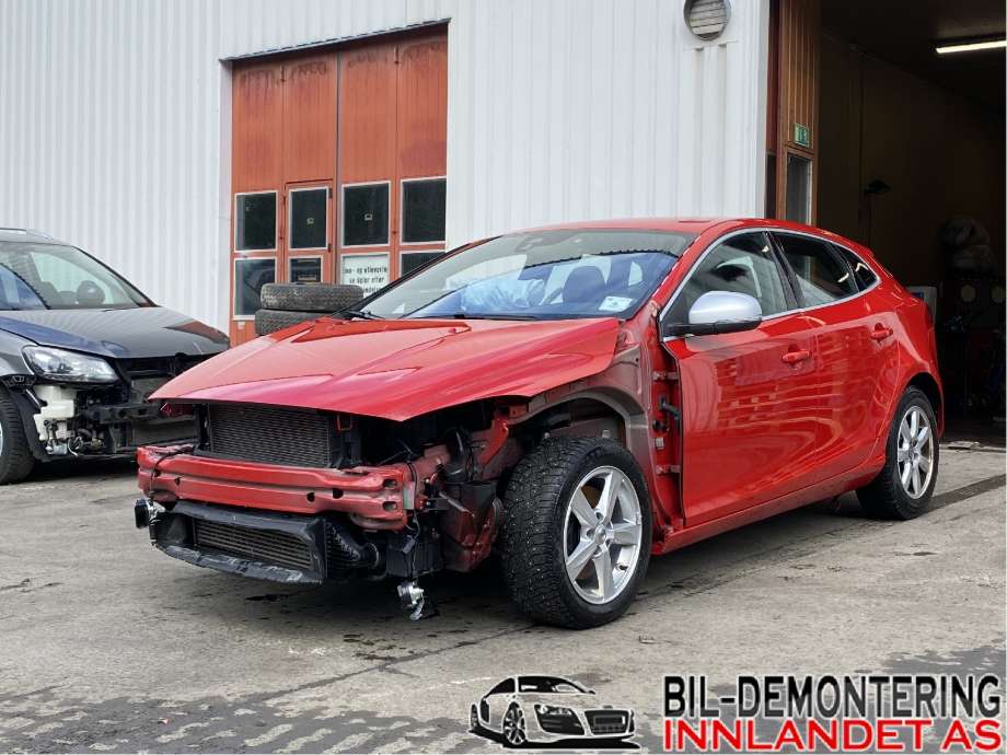 Volvo V40, 2012-2019  delebil , Motorkode: B4204T38, Girkassekode: M66 36010298
