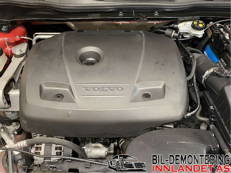 Volvo V40 2012-2019 , Motorkode: B4204T38, Girkassekode: M66 36010298