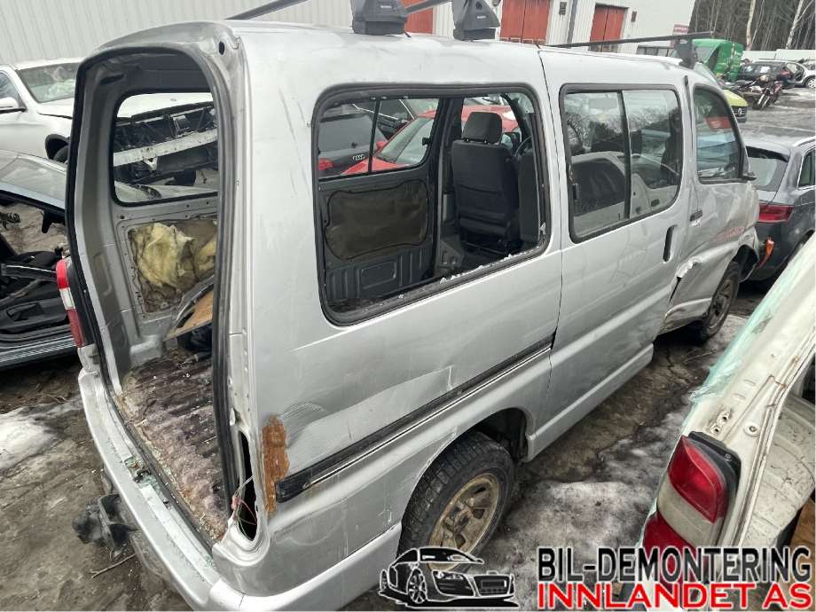 Toyota Hiace 2001-2006 (Fase 2) , Motorkode: 2KD-FTV, Girkassekode: 330302F290