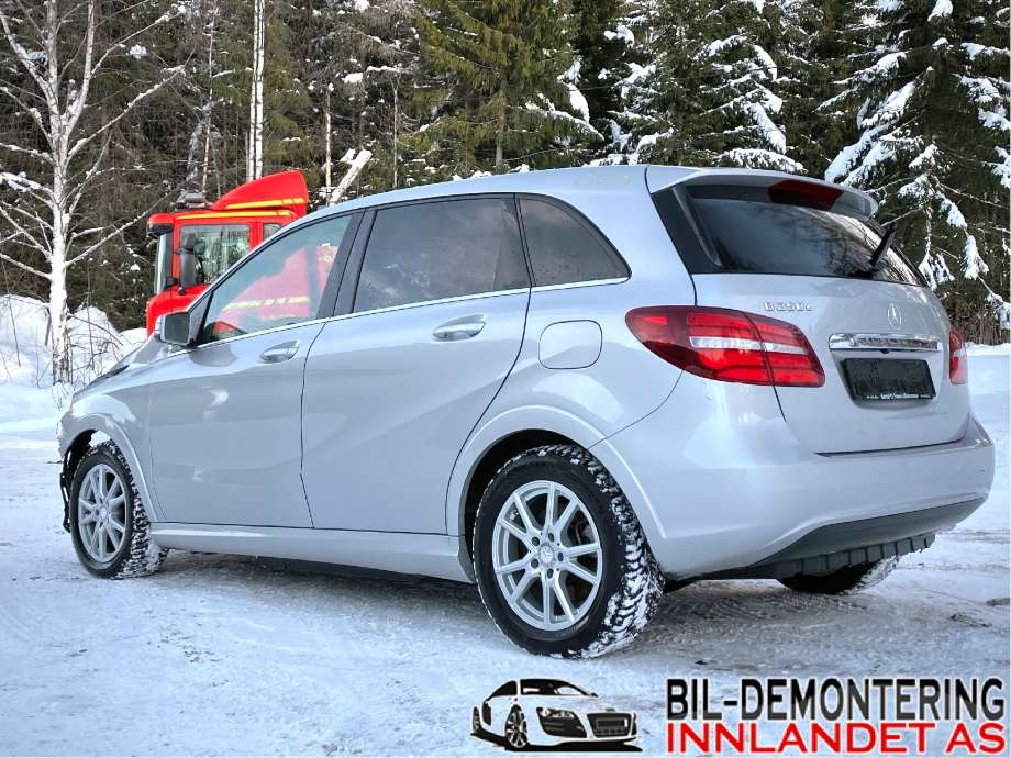 Mercedes B-Klasse 2011-2018 (W246) (W246), Motorkode: EM0004, Girkassekode: 