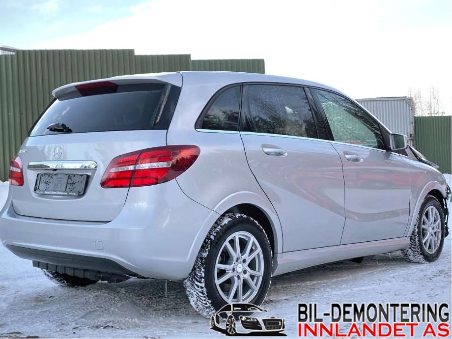 Mercedes B-Klasse 2011-2018 (W246) (W246), Motorkode: EM0004, Girkassekode: 