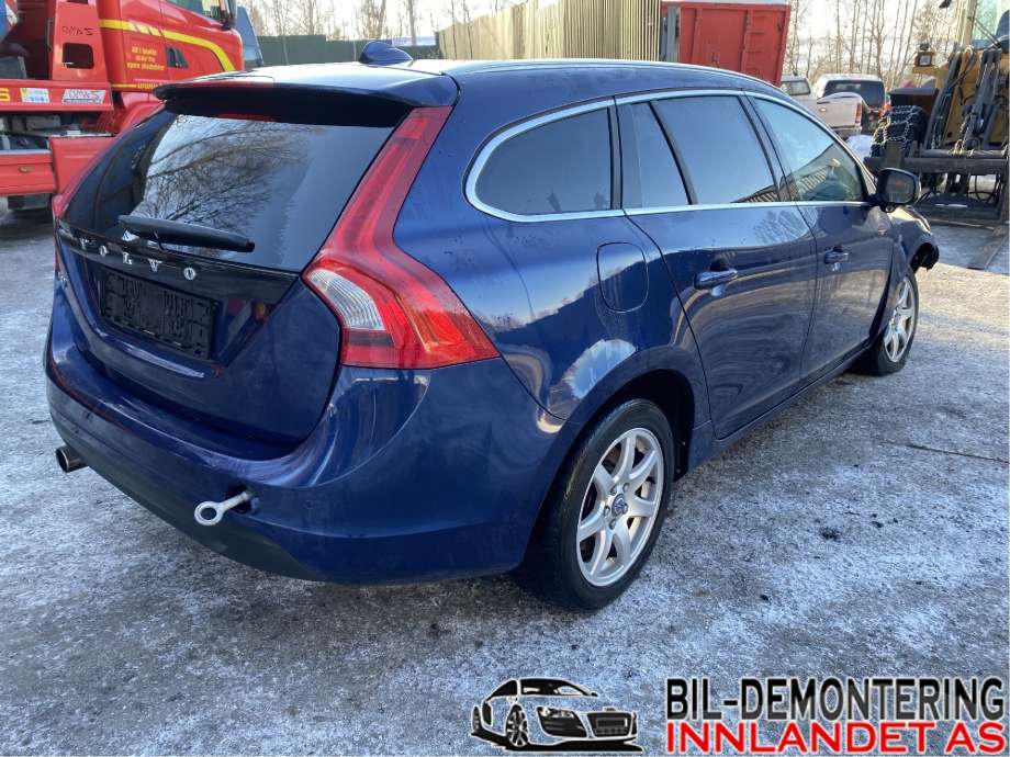 Volvo V60 2010-2013 (Type I, Fase 1) delebil , Motorkode: D4162T, Girkassekode: 1285027