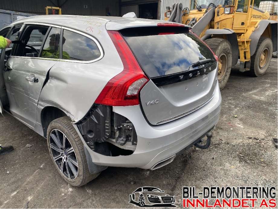 Volvo V60/V60 CC 2013-2018 (Type I, Fase 2) , Motorkode: D5244T17, Girkassekode: 1285033
