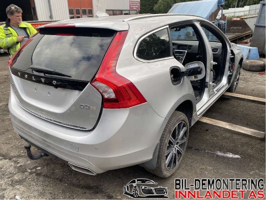 Volvo V60/V60 CC 2013-2018 (Type I, Fase 2) , Motorkode: D5244T17, Girkassekode: 1285033
