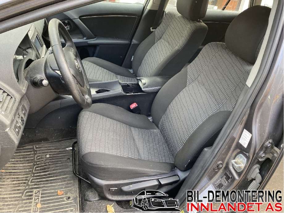 Toyota Avensis 2009-2015 (Type III, Fase 1) delebil , Motorkode: 2ZR-FAE, Girkassekode: 